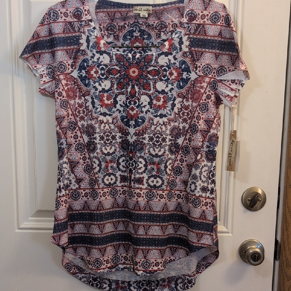 Floral Patterned Short Sleeve Top